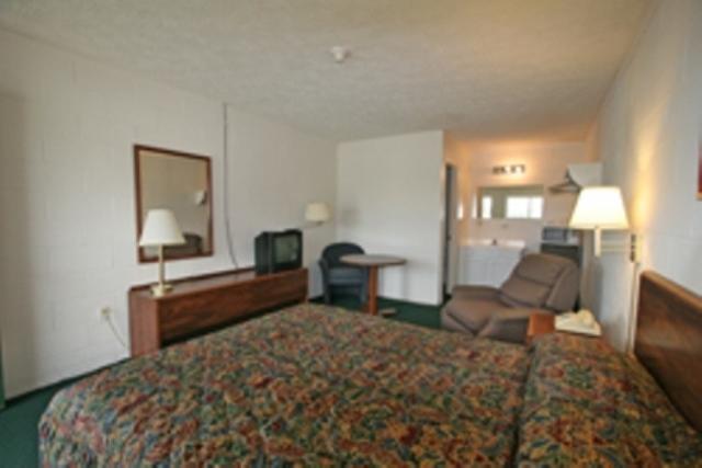 Hotel Lake Anna Glenora Quarto foto